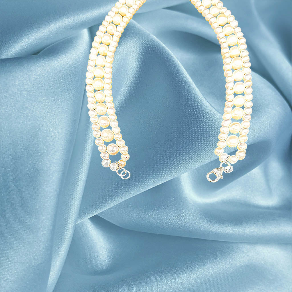Elegant Pearl Necklace With Topaz Pendant