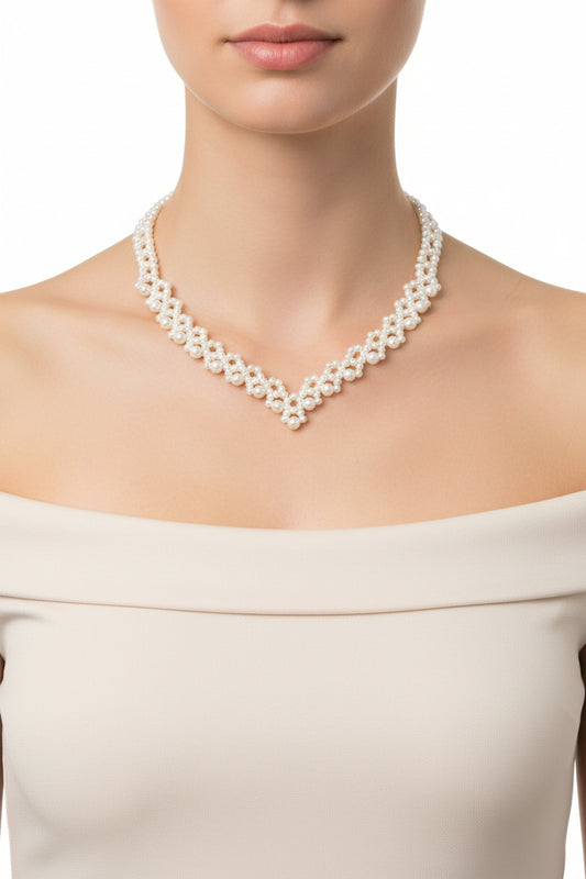 Stylish And Classic Pearl Necklace