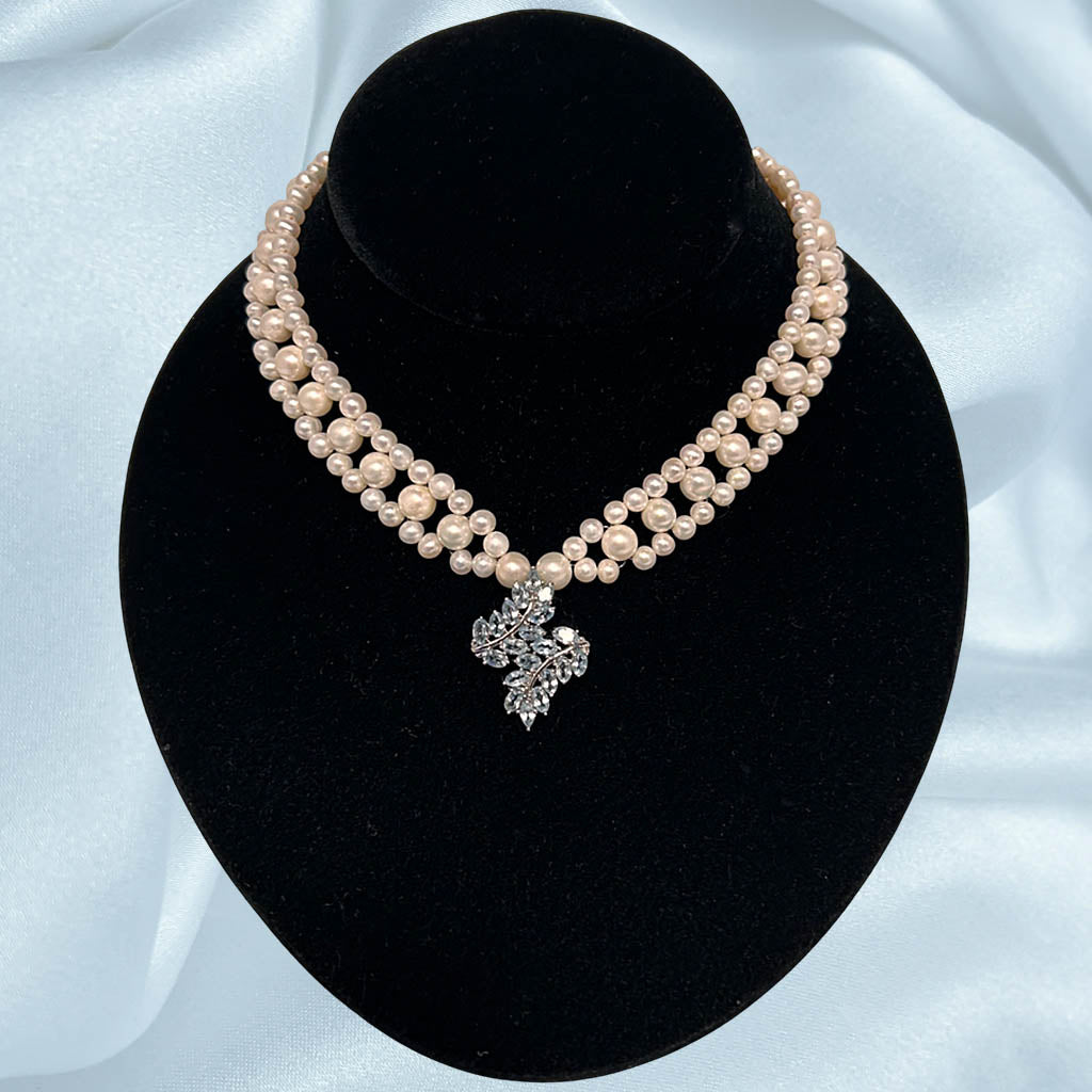 Elegant Pearl Necklace With Topaz Pendant